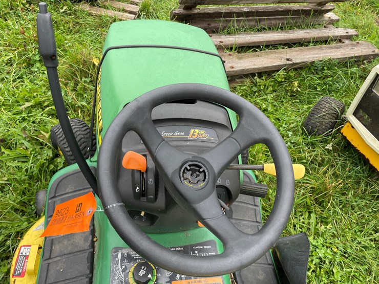 john-deere-lt133-image-17