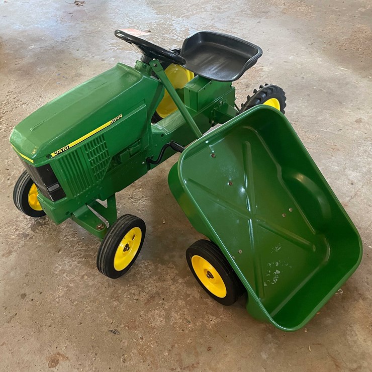 #6625 • John Deere 7410 Pedal Tractor