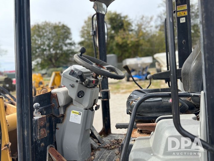 2015-caterpillar-903c2-image-16