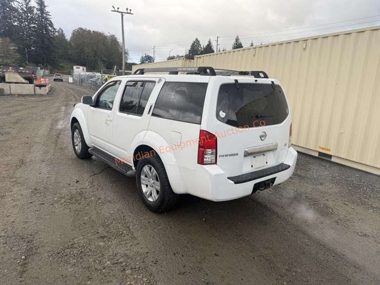 2005-nissan-pathfinder-le-image-5