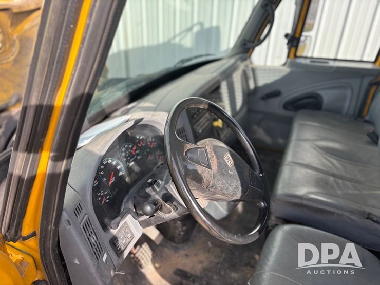 2007-international-durastar-4300-image-27