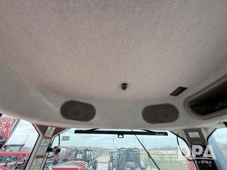 2020-case-ih-trident-5550-image-49