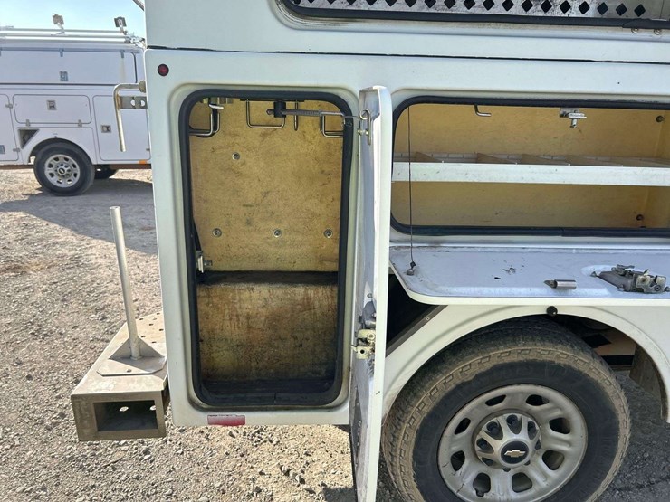 2012-chevrolet-silverado-2500-image-23