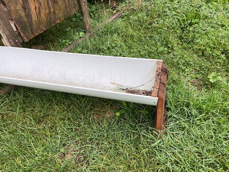 #9617-•-(3)-feeders-image-3