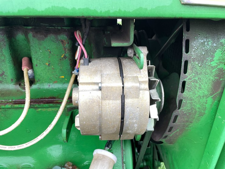 john-deere-3010-image-32