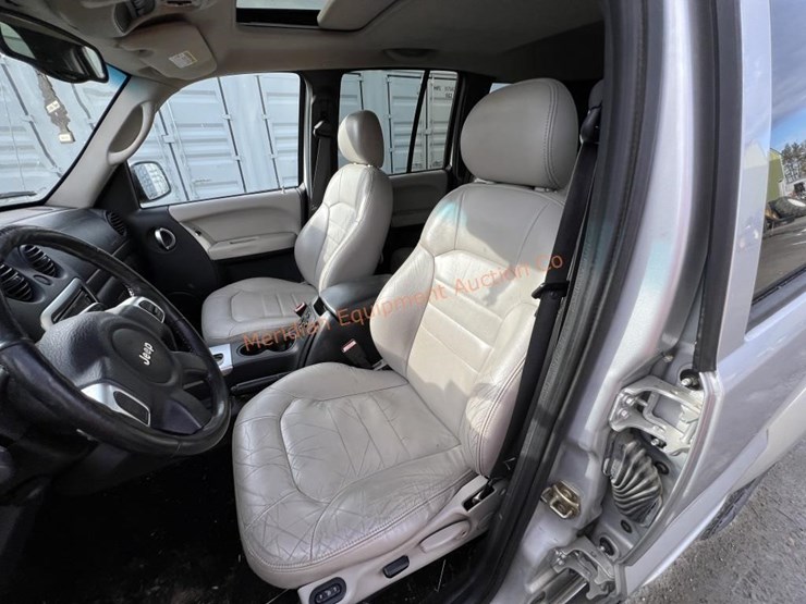 2003-jeep-liberty-image-26