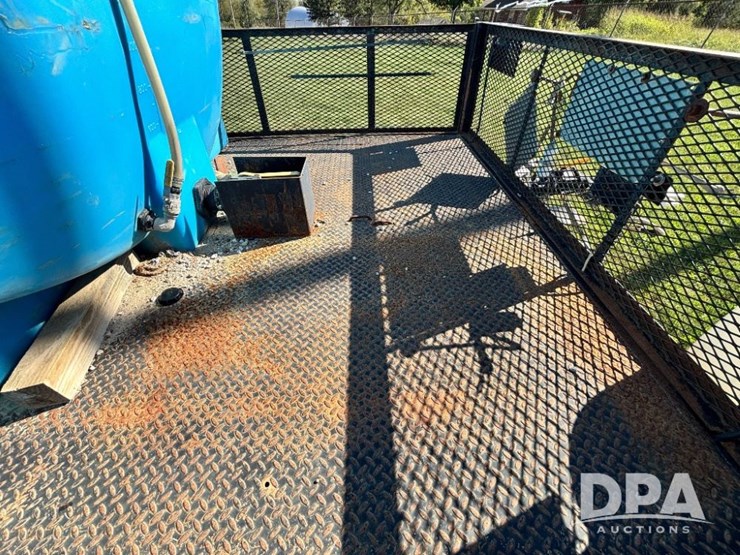 1993-freightliner-fld120-image-37