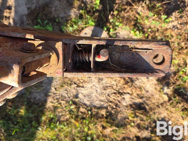 new-holland-256-image-9