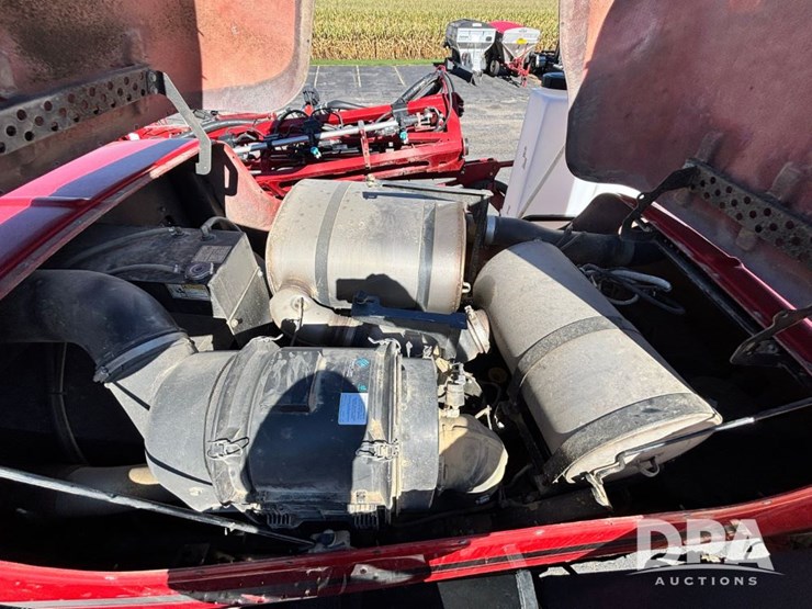 2020-case-ih-patriot-4440-image-101