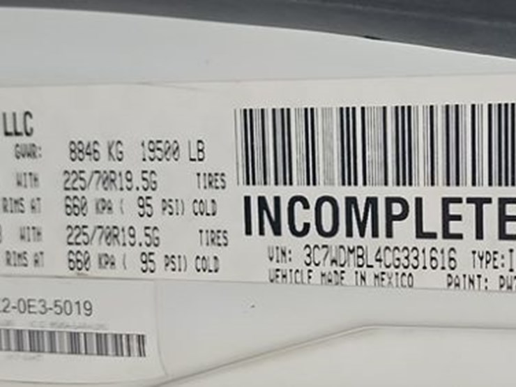 2012-dodge-ram-5500-image-43