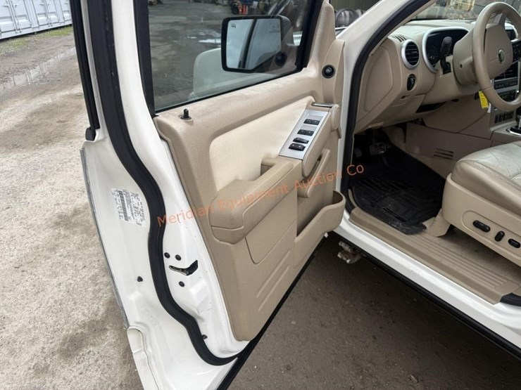 2007-mercury-mountaineer-image-29