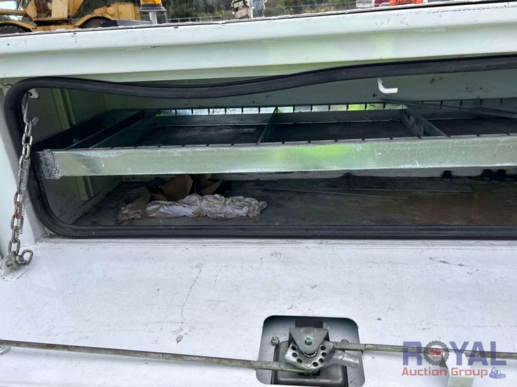 2018-ford-f550-image-30