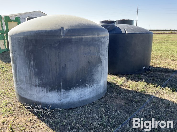 1550-gallon-liquid-fertilizer-poly-tanks-image-5