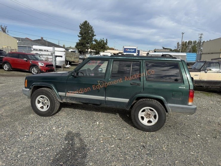 2001-jeep-cherokee-image-3