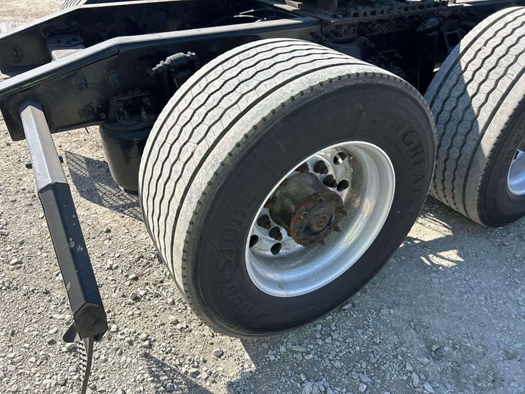 2021-freightliner-cascadia-116-image-29