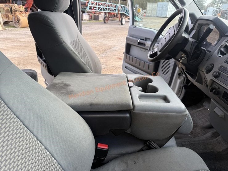 2015-ford-f350-xlt-image-37