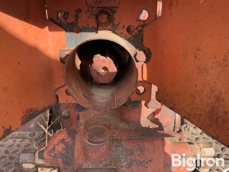 case-la-2wd-tractor-image-13