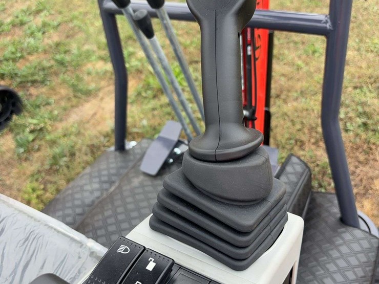 mini-excavator-mx15rx-image-25