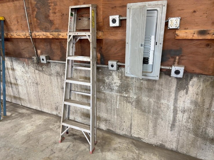 werner-6'-aluminum-step-ladder-image-1
