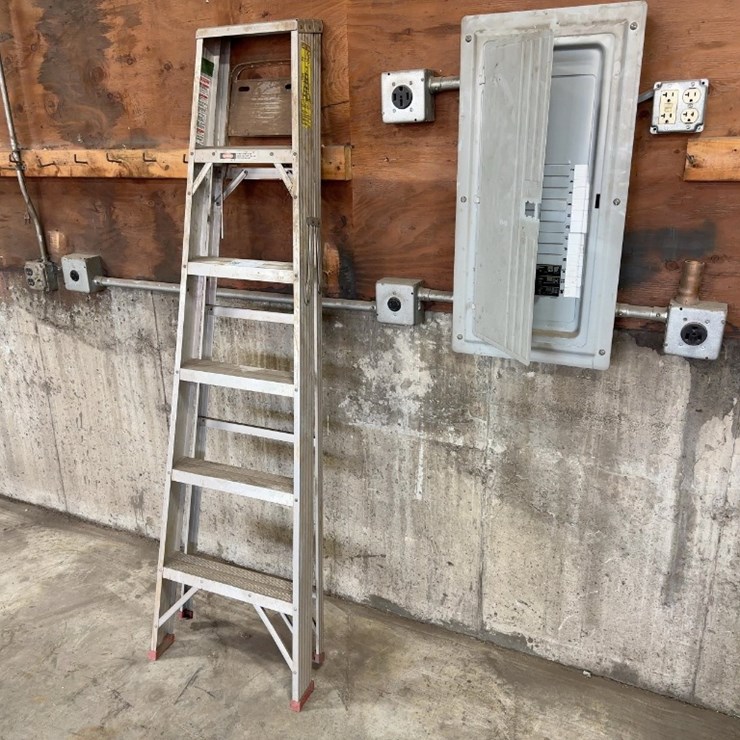 WERNER 6' ALUMINUM STEP LADDER