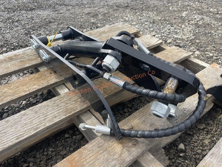 ir-mini-excavator-hydraulic-thumb-image-7