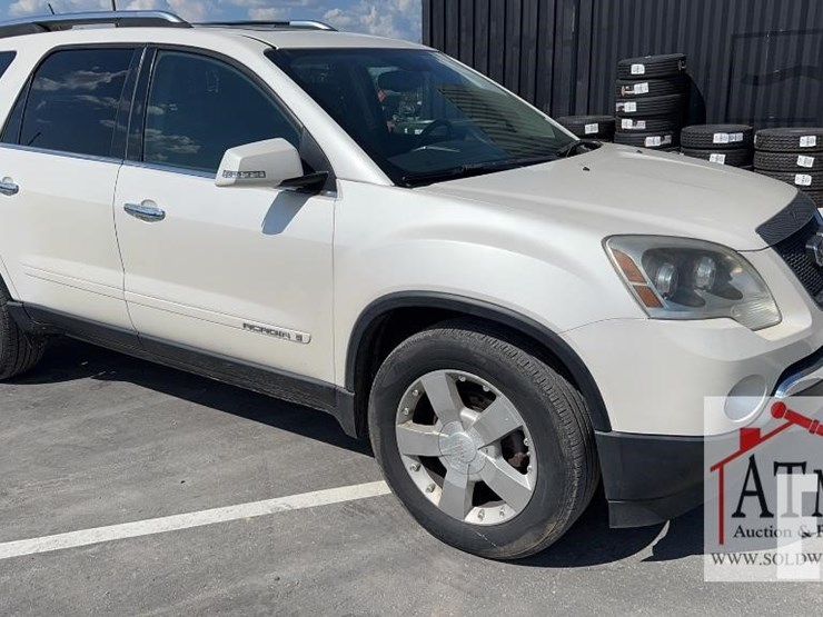 2008-gmc-acadia-slt-image-1