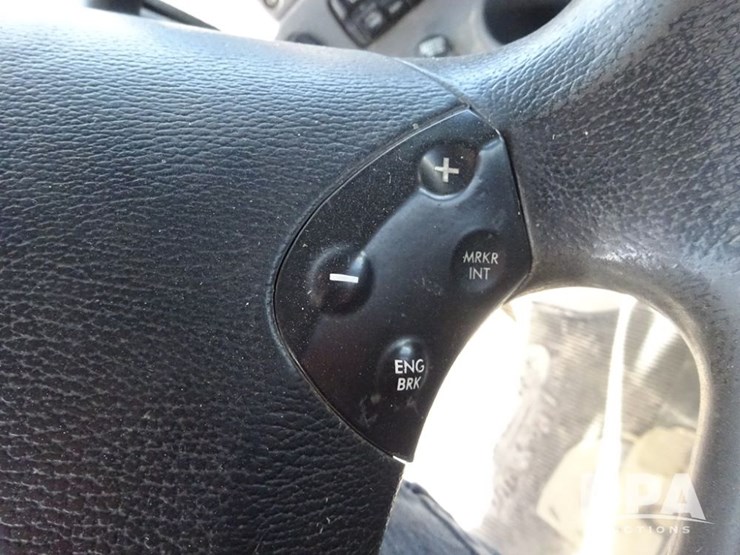 2018-freightliner-cascadia-day-cab-truck-(pz13986,-unit-405)-image-90