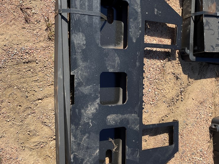 #4134-•-universal-pallet-fork-attachment-image-1