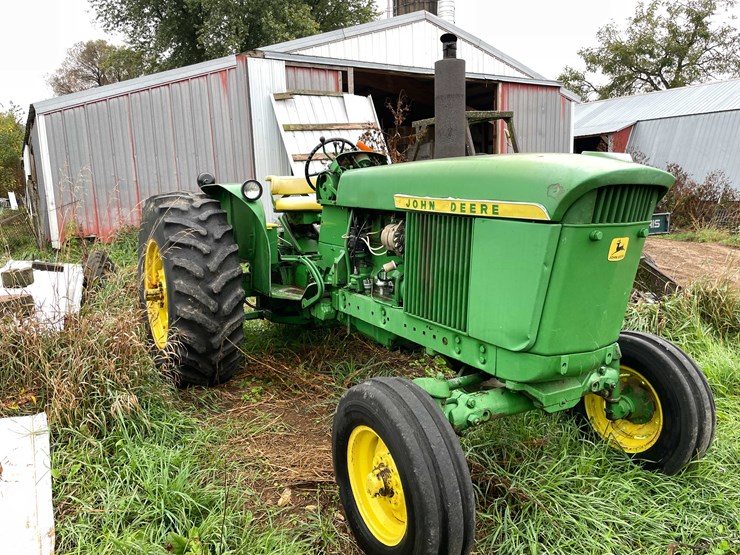 john-deere-3010-image-3