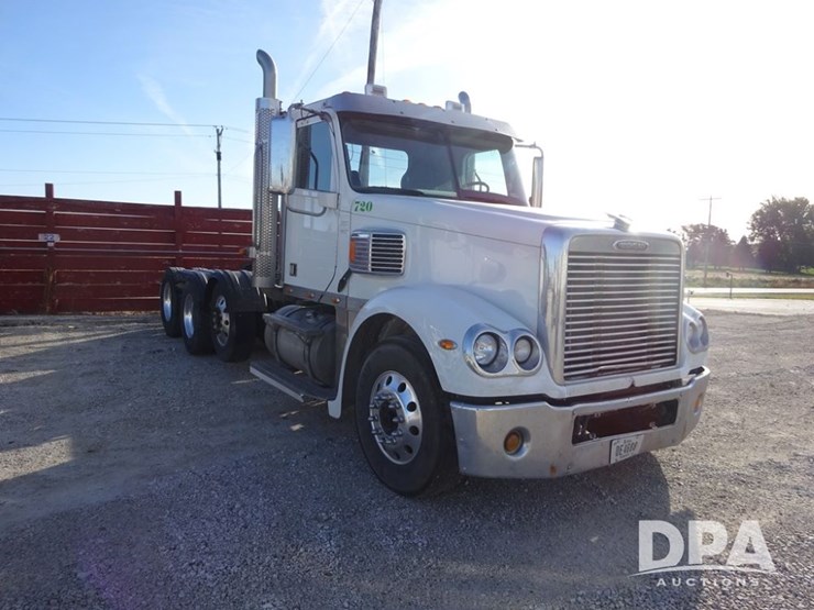 2016-freightliner-coronado-day-cab-glider-truck-(pz13982,-unit-720)-image-9