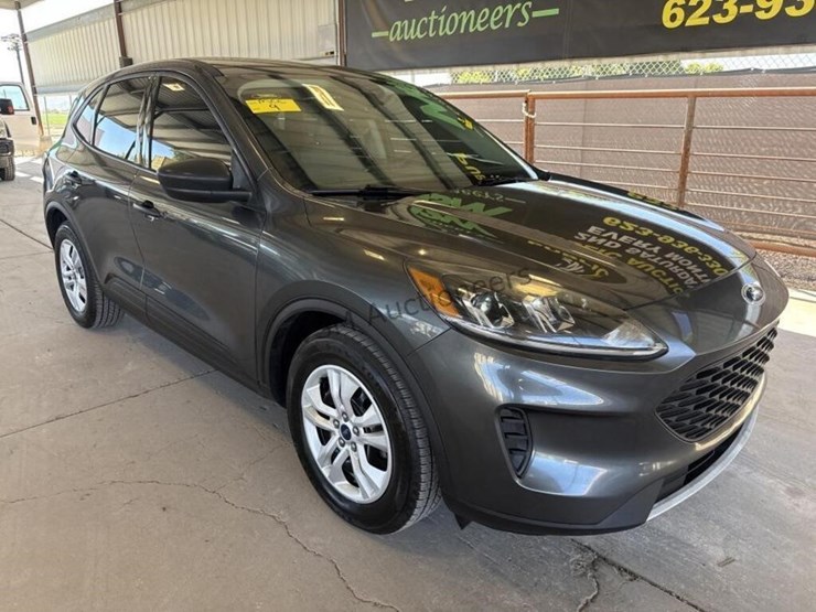 2020-ford-escape-image-2