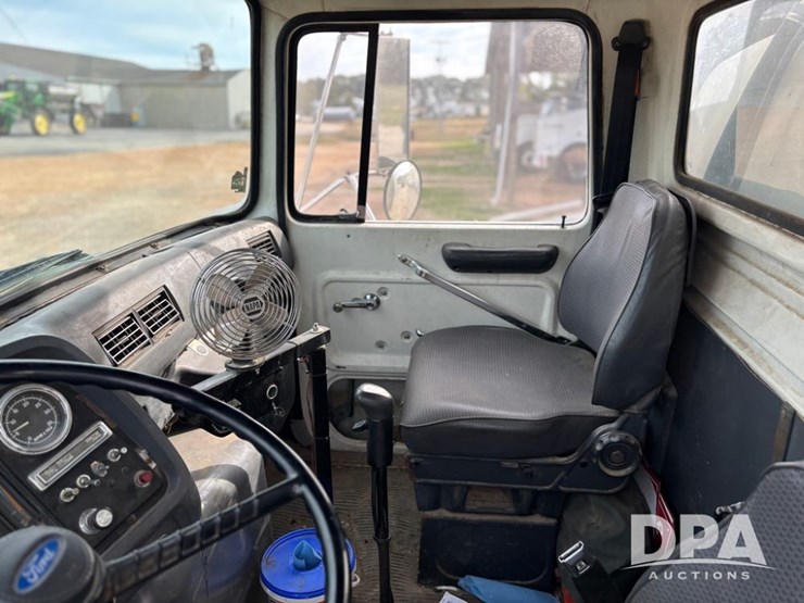 1994-ford-l8000-image-58