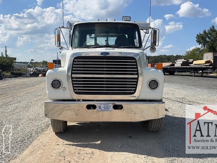 1985-ford-lnt9000-image-2