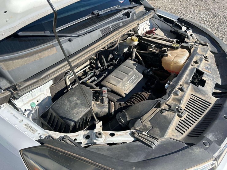 2017-chevrolet-trax-ls-suv-image-8