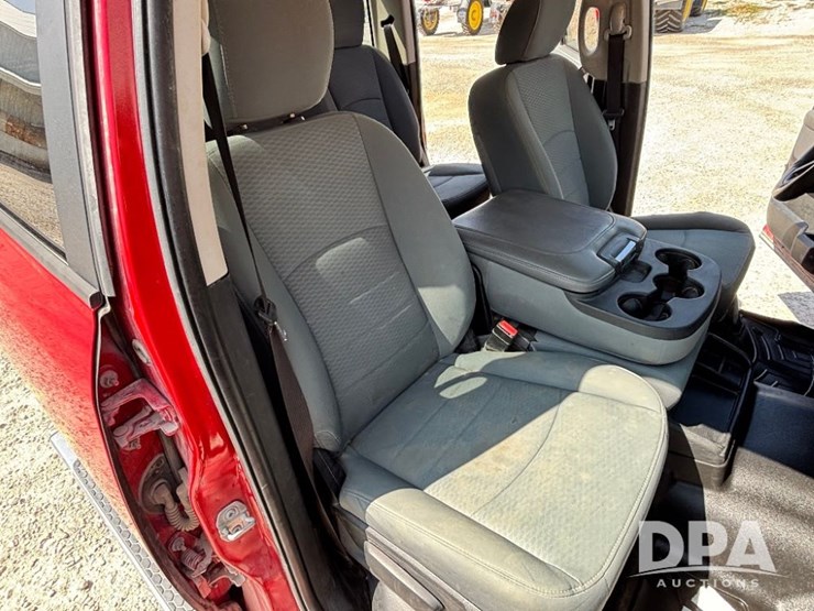 2017-ram-1500-slt-image-67