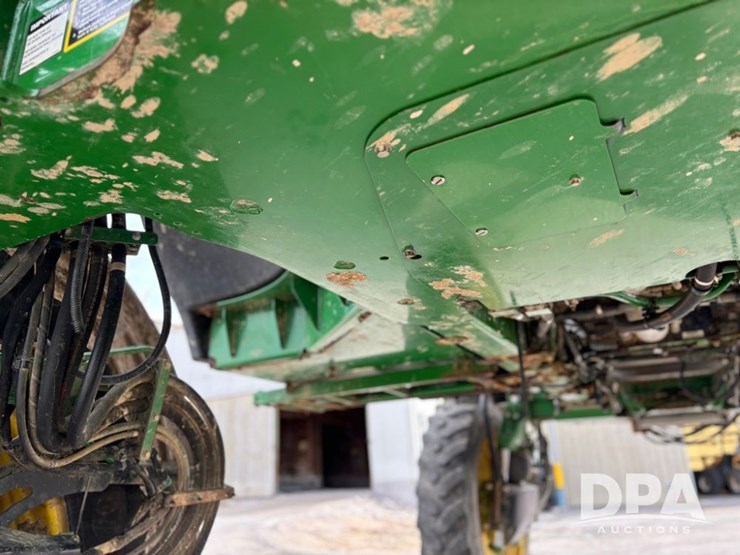 2019-john-deere-r4038-image-45