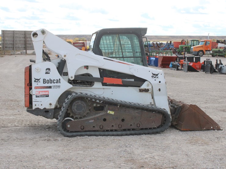 bobcat-t870-image-8