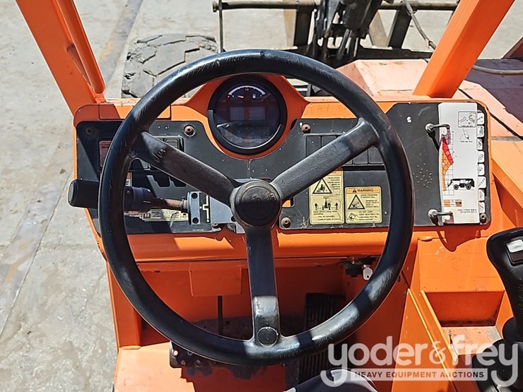 2018-sky-trak-6042-image-27