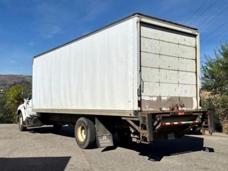 2013-ford-f750-xl-image-8