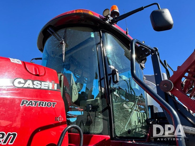 2020-case-ih-patriot-4440-image-23