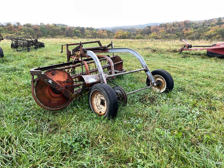 #8033-•-new-idea-hay-rake-image-7