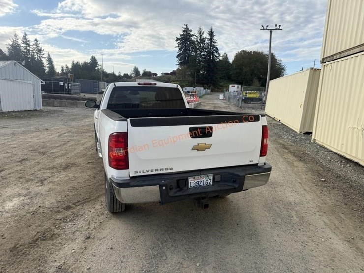 2008-chevrolet-silverado-2500-lt-image-6