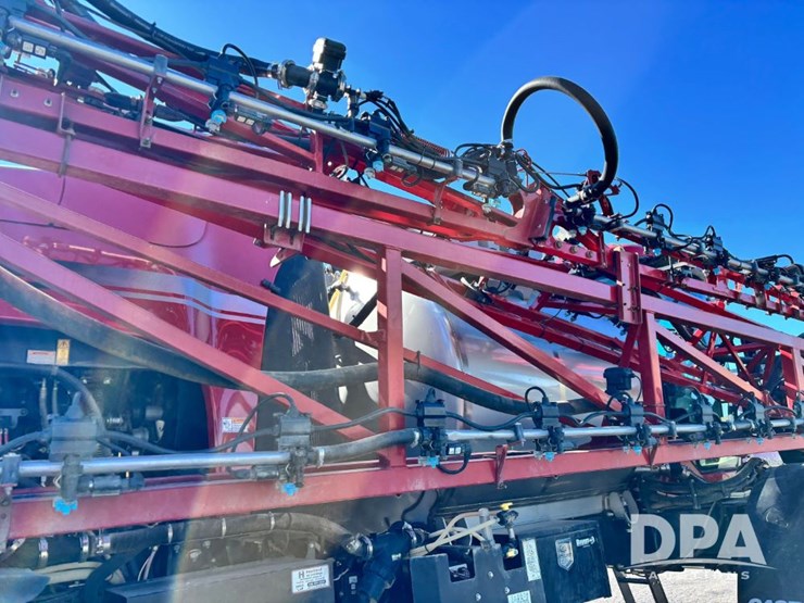 2020-case-ih-patriot-4440-image-85