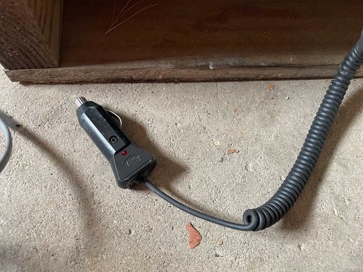 #6617-•-rv-tow-car-brake-system-image-21