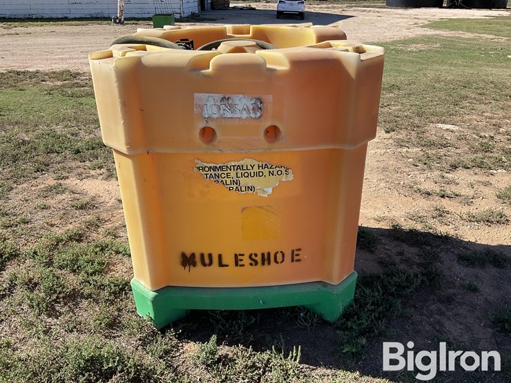 monsanto-250-gallon-liquid-fertilizer-poly-shuttle-image-6
