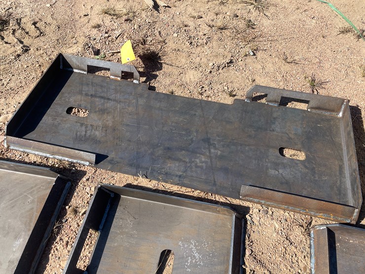 #4129-•-universal-adaptor-plate-image-1