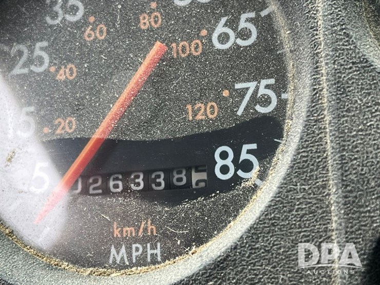 1995-freightliner-fl70-image-56