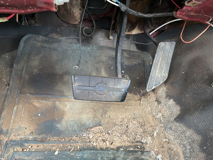 #8043-•-1981-chevy-custom-deluxe-30-truck-(has-wi-title)-image-36