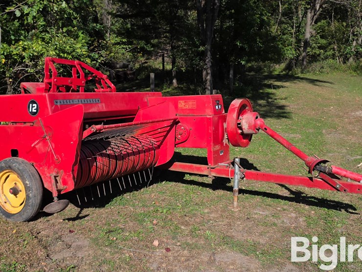massey-ferguson-12-image-3