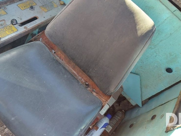 1984-grove-rt740-image-23